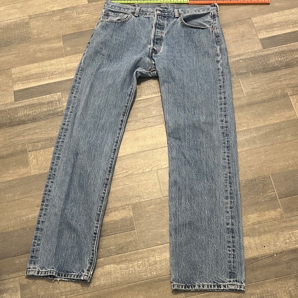 Levi's Classic Blue Straight Jeans